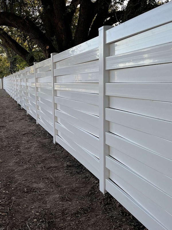 Vinyl fencing benefits in Acadiana